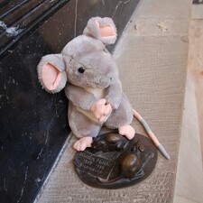 Was macht die Maus im Dom