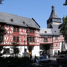 Bad Camberg passiert Revue