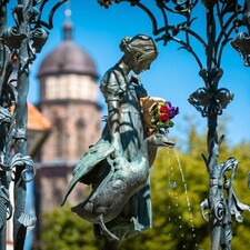 Bronze, Charme und Tradition